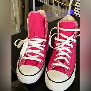 **BRAND NEW** Converse UNISEX Chuck Taylor All Star Sneakers